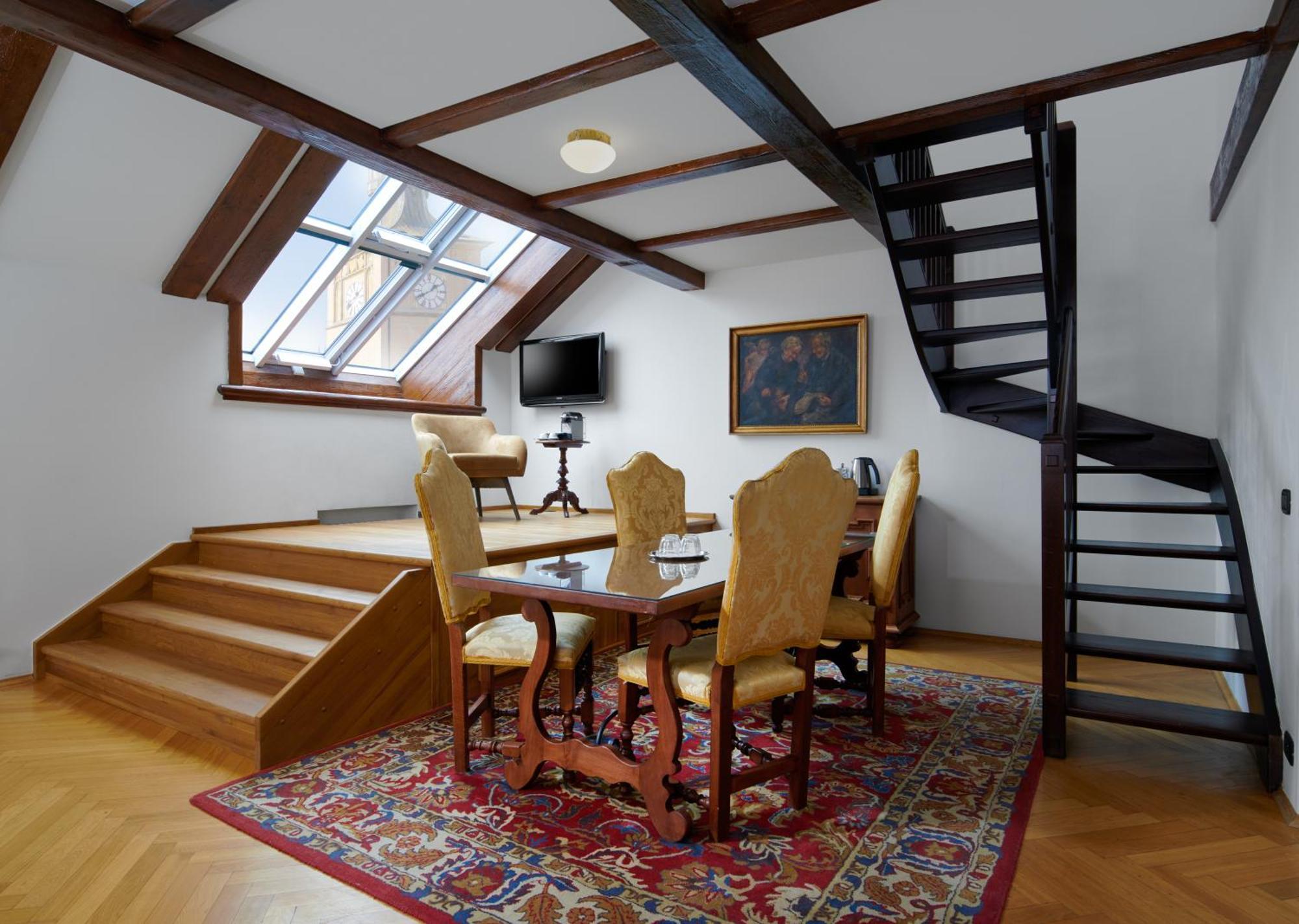 Charles Bridge Palace — Photos 1